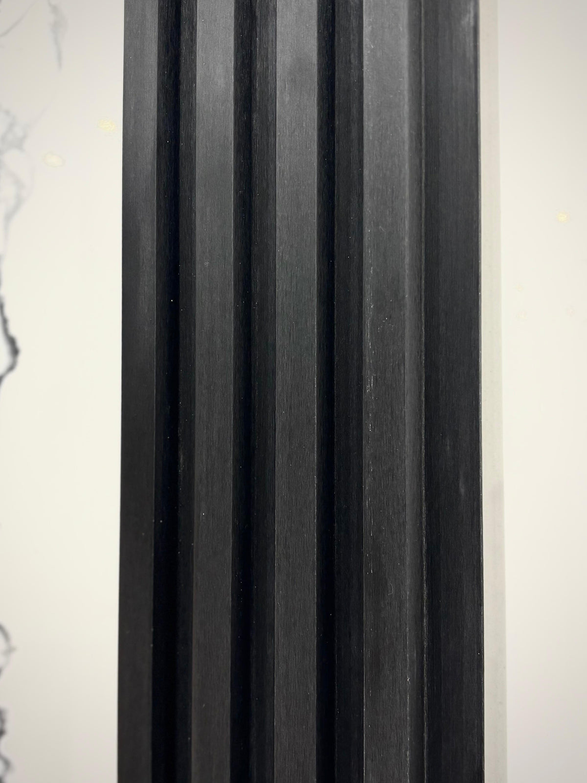 King - Noir W10