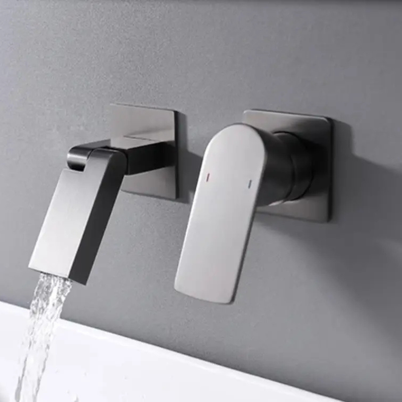 Brass Wall-Mount Basin Bathtub Faucet Single-Handle Bathroom Mixer Tap