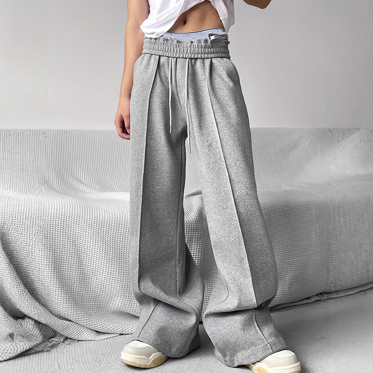 Figure Flattering Drooping Straight Leg Sweatpants